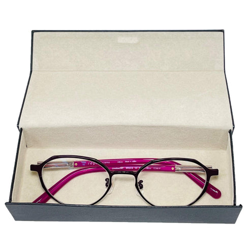 飽きの来ないシンプルデザインのメガネケース SH451